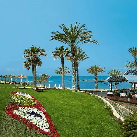 Constantinou Bros Pioneer Hotel 4*